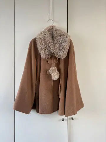 L'EST ROSE 레스트로즈 판초 케이프 코트 라 에스트 카멜