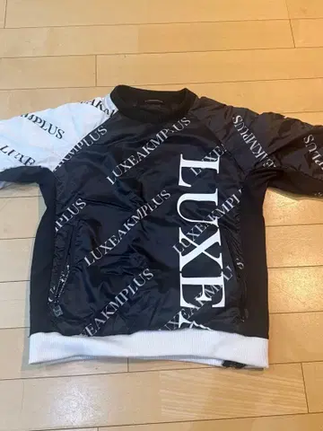 LUXEAKMPLUS 프린트 자켓
