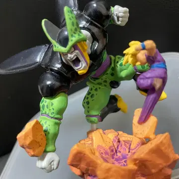 드래곤볼 캡슐 셀 오반 피규어