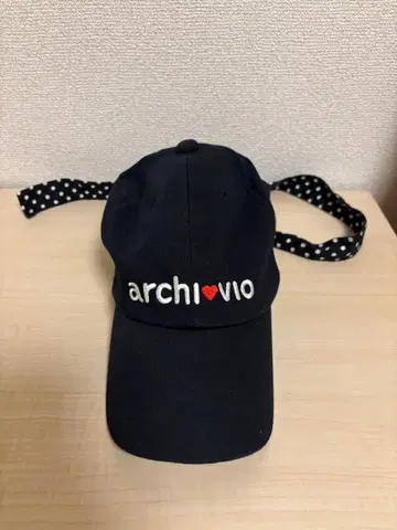 archivio 네이비 캡 도트 리본 포함