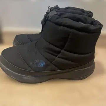 THE NORTH FACE 블랙 부츠