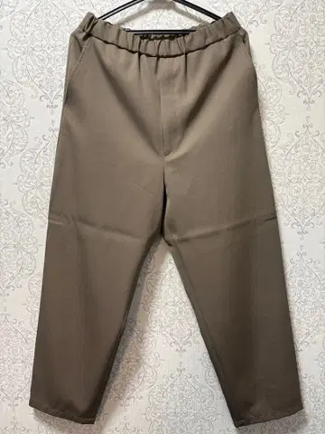 H 뷰티 앤 유스 슬랙스 브라운