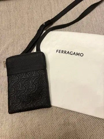 Ferragamo 블랙 숄더백