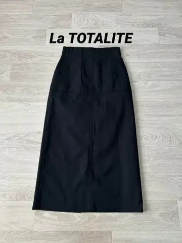 La TOTALITE 라토타리테 타이트 스커트 36
