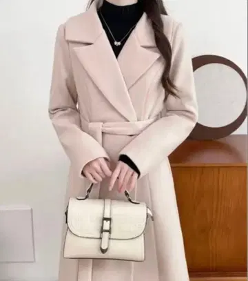 베이지 더블 브레스트 롱 코트