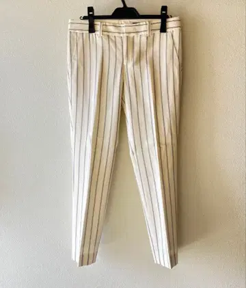 untitled M 사이즈 테이퍼드 팬츠