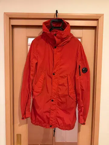 C P COMPANY 후드 부착 나일론 자켓