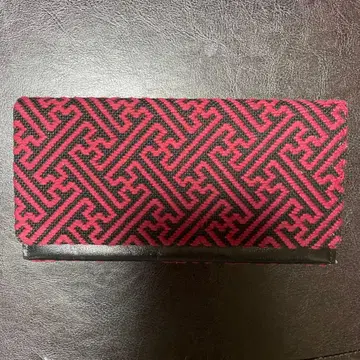 기하학 패턴 가죽 장지갑