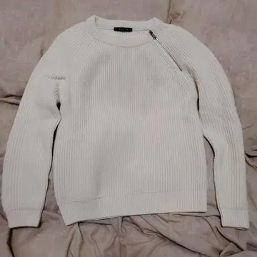 [ 새상품급 ] MACPHEE 화이트 리브 스웨터