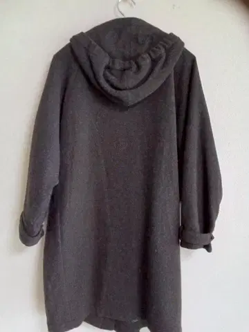 다크 그레이 후드 부착 더플 코트