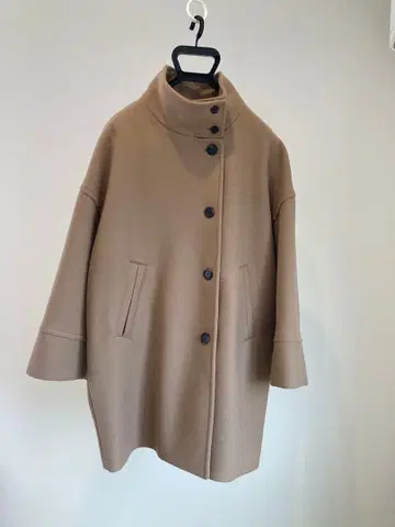 멜톤 스탠드 판초 코트