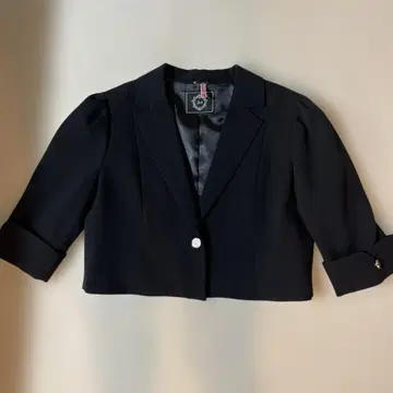 블랙 숏 기장 자켓