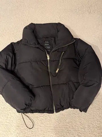 새상품급 버쉬카 블랙 다운 자켓 숏 기장