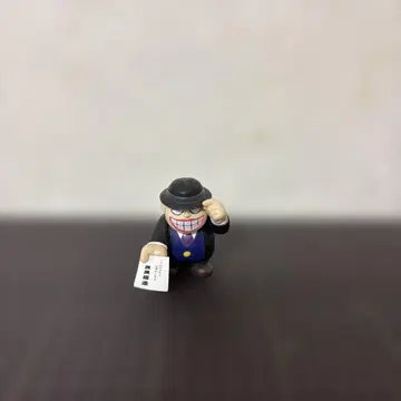 웃는 세일즈맨 피규어