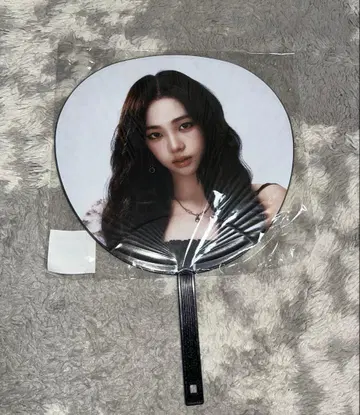 [ 미개봉 새상품 ] aespa 에스파 2025 카리나 부채