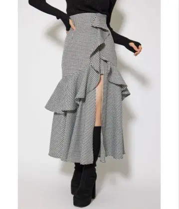 riebda 프릴 슬릿 하이웨스트 스코트 숏팬츠