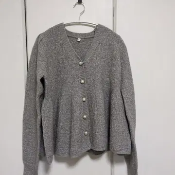 coca 라메 니트 펄 버튼 페플럼 가디건