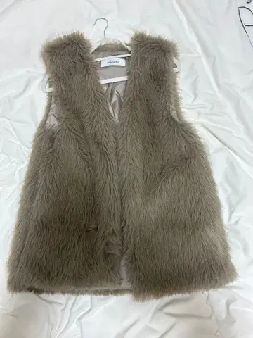 JEANASIS 퍼 베스트