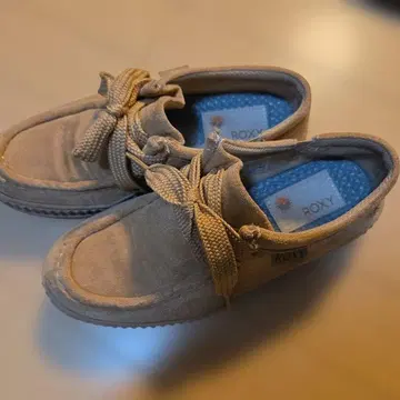 ROXY 베이지 모카신