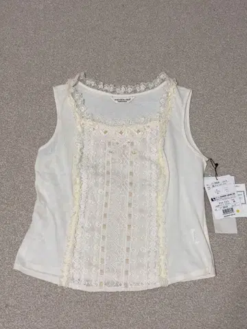 [택 포함 새상품] non non dorl 레이스 탱크탑 논논도르