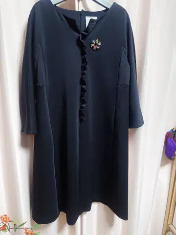 블랙 프릴 A라인 원피스 긴팔