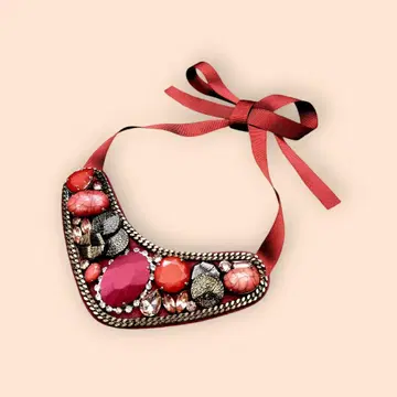 장식적인 와인 레드 비즈 목걸이