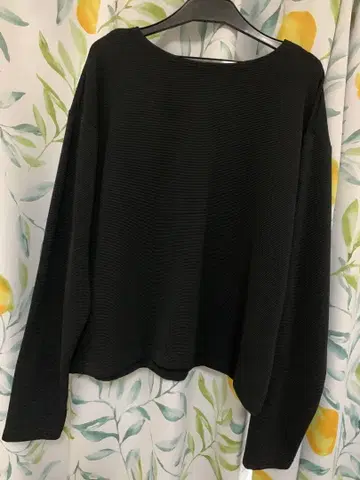 MOGA 블랙 긴팔 티셔츠