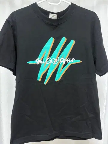 Mrs. GREEN APPLE 티셔츠