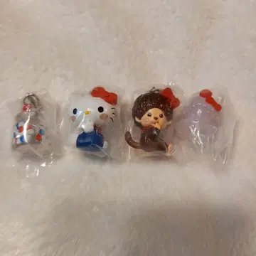 몬치치 x 헬로키티 메지루시 액세서리 4종 세트