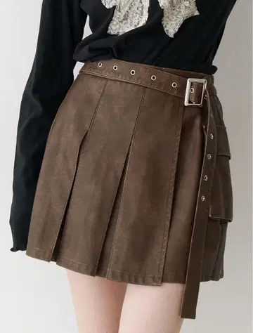 사이드 포켓 플리츠 미니 스커트 jouetie 브라운