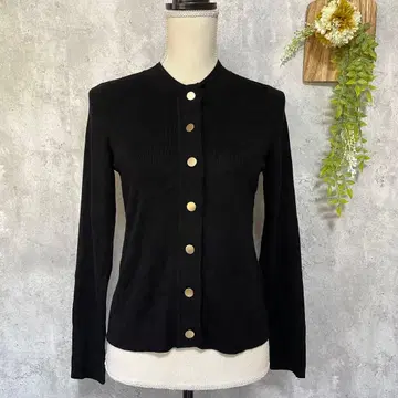 [ 두클라쎄 ] 니트 가디건 골드 버튼 쿨넥 긴팔 블랙 M