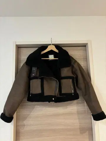 juemi 무스탕 숏 자켓 브라운