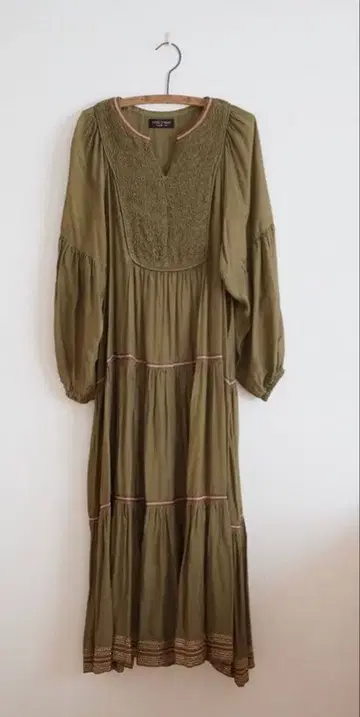 허그아워 보헤미안 자수 티어 드레스