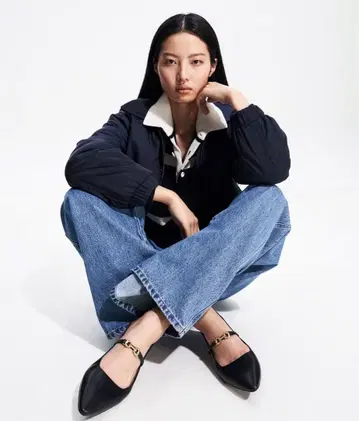 메탈릭 악센트 포인트 토 슬링백 플랫 37