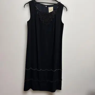 Shilla 블랙 슬리브리스 원피스