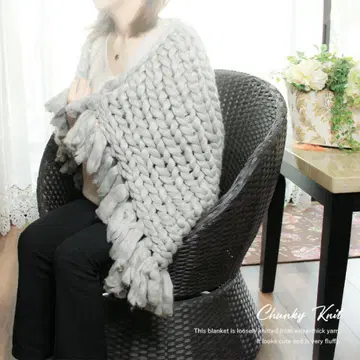 새상품  니트 숄 담요 그레이 큼직하게 짜인 초와이드 털실
