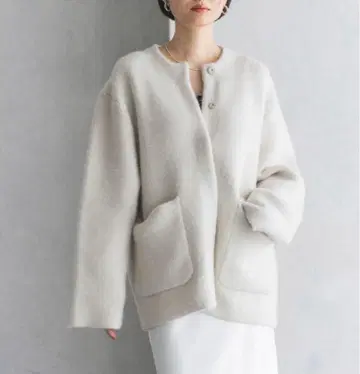 아파트 바이 로리즈 라쿤 네이비 니트 자켓 아이보리