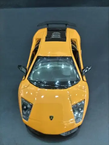 람보르기니 무르시엘라고 LP670-4SV