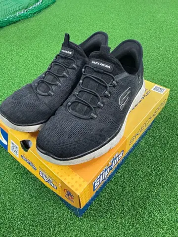 SKECHERS 블랙 스니커즈 26cm