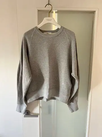 ebure 맨투맨 긴팔 상의