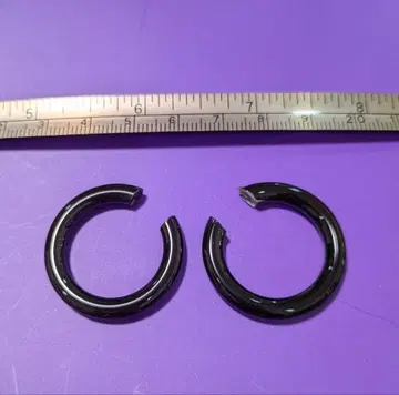오닉스 후프 귀걸이 루스만