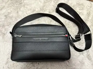 TOMMY HILFIGER 블랙 숄더백