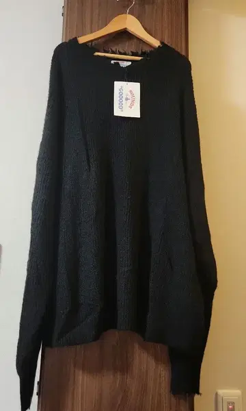 SOUNDS 'GOOOOD' 블랙 롱 슬리브