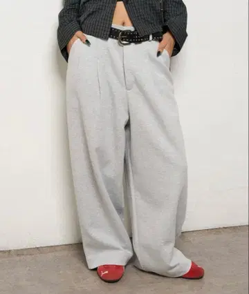 후즈후 갤러리 맨투맨 2턱 슬랙스