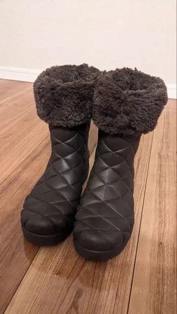 보아 퀼팅 어그 부츠