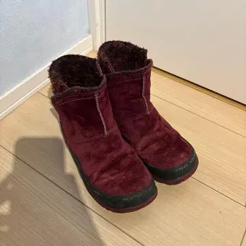 버건디 퍼 포함 어그 부츠