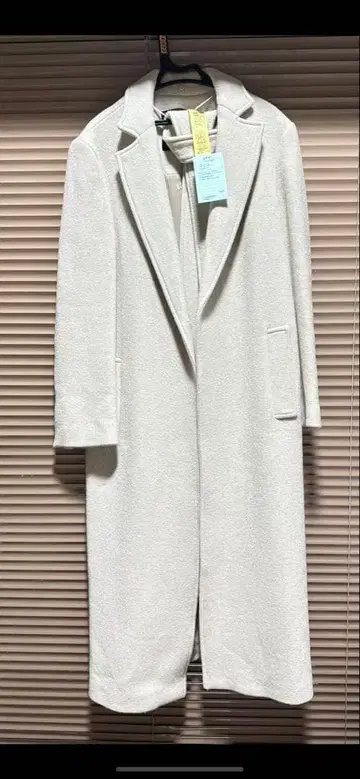 Zara 롱 코트 화이트 롱 자켓 프린트 디자인