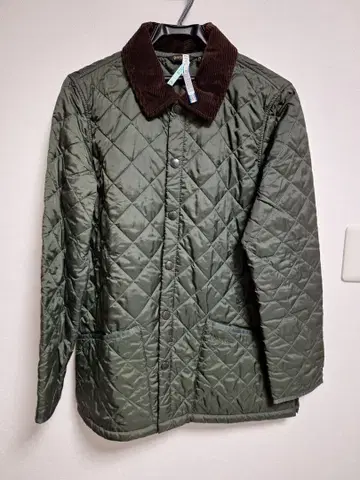 바버 퀼팅 코트 올리브