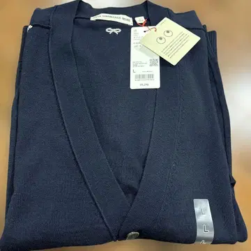 택 포함 새상품 완판 ANYA HINDMARCH 네이비 가디건 L