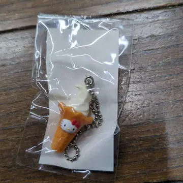 헬로키티 소프트 아이스크림 키티 볼체인 마스코트 미니스톱